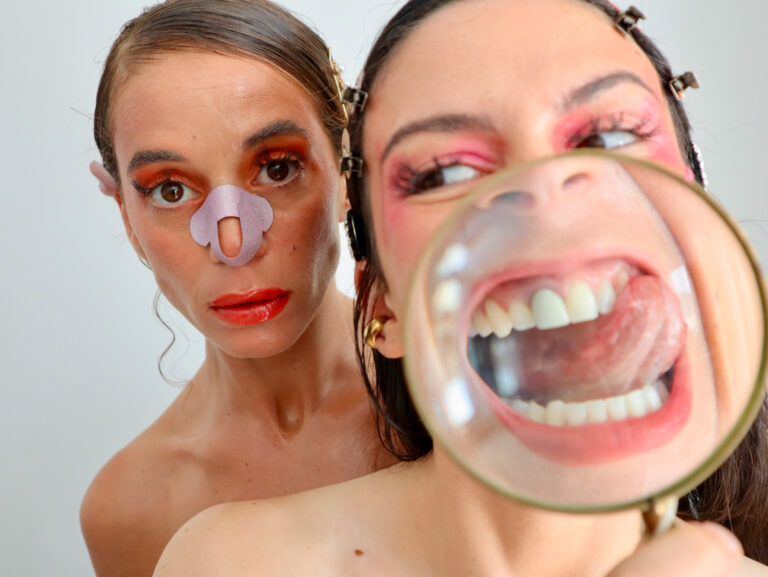 8AA7D9EC-3D05-4A7B-A675-9B634D6DC843